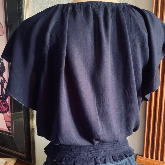 Women’s Boho top w/embellishment on front and key hole neck - Picture 2 of 8